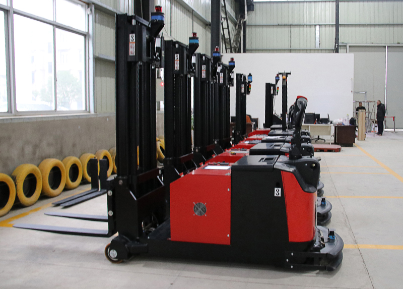 無(wú)人叉車(chē)